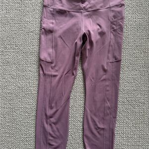 Athleta Ultimate stash 7/8 Mauve/ light purple crop Leggings